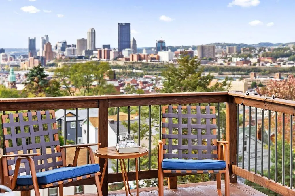 City Skyline - Outside Decks - Contemporary Πίτσμπουργκ Σπίτι διακοπών